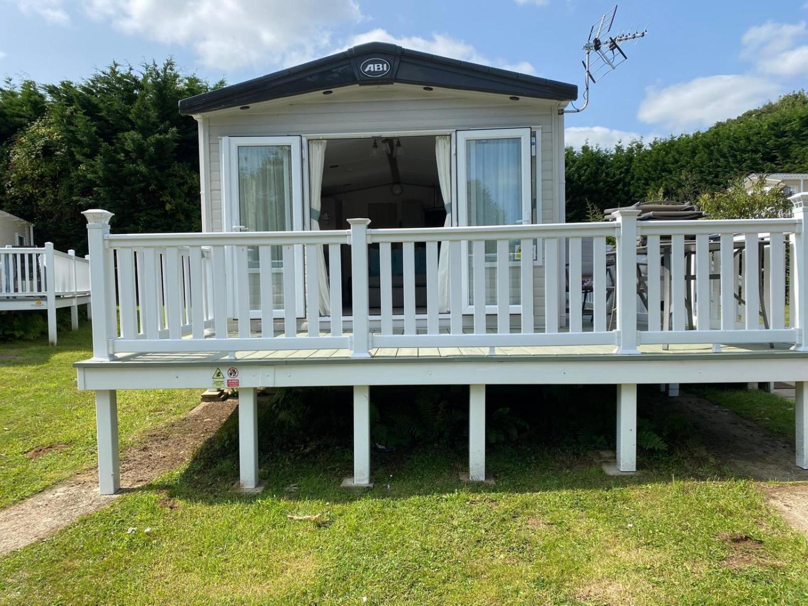 Isle Of Wight Caravan Campsite *